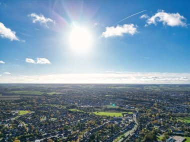 İngiltere 'nin Letchworth Garden City kırsal kesiminin yüksek açılı görüntüleri. Görüntü İHA 'nın Kamerasıyla 11 Kasım 2023' te çekildi.