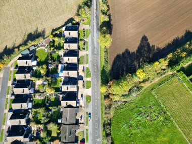 İngiltere 'nin Letchworth Garden City kırsal kesiminin yüksek açılı görüntüleri. Görüntü İHA 'nın Kamerasıyla 11 Kasım 2023' te çekildi.