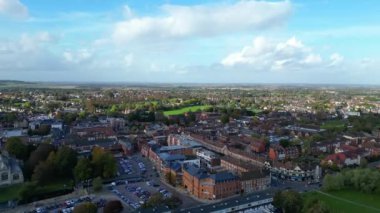 İngiltere 'nin Merkez Otostop Kasabası Büyük Britanya' daki Yerleşim Bölgesi Evlerinin Hava Hızı Görüntüsü. Görüntü İHA 'nın Kamerasıyla 28 Ekim 2023' te çekildi.