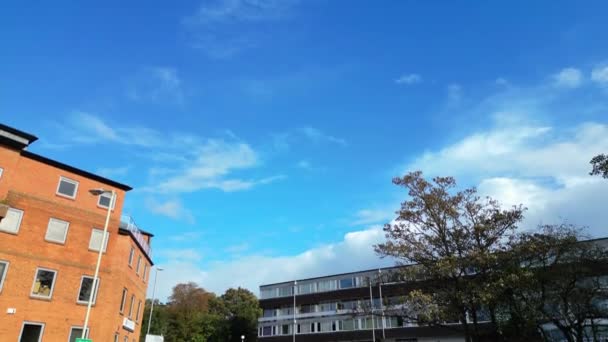 Filmagem Alto Ângulo Céu Bonito Nuvens Sobre Inglaterra Durante Dia — Vídeo de Stock
