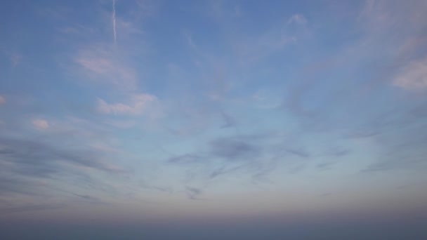 Υψηλής Γωνίας Πλάνα Του Όμορφου Ουρανού Και Σύννεφα Πάνω Από — Αρχείο Βίντεο