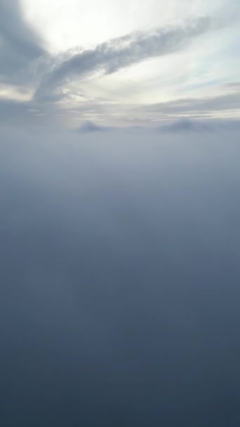 Nagranie Pod Wysokim Kątem Pięknego Nieba Chmur Nad Anglią Podczas — Wideo stockowe
