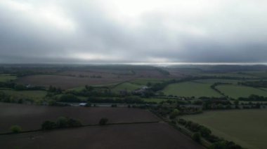 İngiltere 'nin otostop kasabasındaki kırsal arazinin hava görüntüsü. Görüntü İHA 'nın Kamerasıyla 28 Ekim 2023' te çekildi.