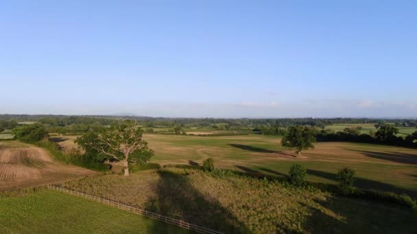 Luftaufnahme Des Britischen Dorfes Und Der Landschaft Englands — Stockvideo