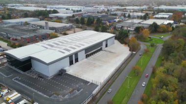 İngiltere 'nin Dunstable ve Luton Towns yakınlarında yer alan Houghton Regis kasabasının hava görüntüleri. 17 Kasım 2023, Günbatımında Drone 'un Kamerasıyla Çekilen Görüntüler