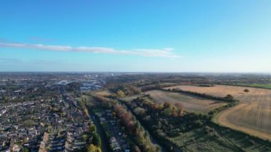 İngiltere 'nin Dunstable kasabasının yüksek açılı görüntüsü. Dunstable, Houghton Regis ve Luton Town birbirleriyle ortak. 17 Kasım 2023 'te Çekilen Görüntüler
