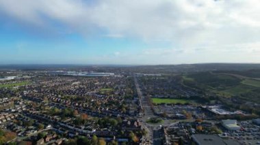 İngiltere 'nin Dunstable kasabasının yüksek açılı görüntüsü. Dunstable, Houghton Regis ve Luton Town birbirleriyle ortak. 17 Kasım 2023 'te Çekilen Görüntüler