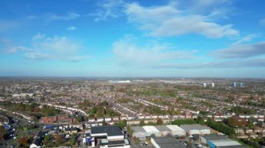 İngiltere 'nin Dunstable kasabasının yüksek açılı görüntüsü. Dunstable, Houghton Regis ve Luton Town birbirleriyle ortak. 17 Kasım 2023 'te Çekilen Görüntüler