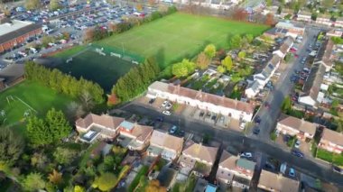 İngiltere 'nin Dunstable kasabasının yüksek açılı görüntüsü. Dunstable, Houghton Regis ve Luton Town birbirleriyle ortak. 17 Kasım 2023 'te Çekilen Görüntüler