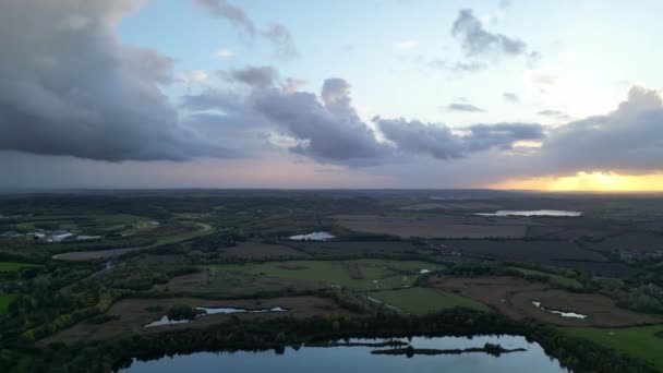 Ngiltere Stewartby Gölü Bedford Köyü Ndeki Kırsal Arazinin Hava Görüntüleri — Stok video