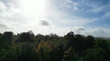 İngiltere 'nin Hitchin Kasabası' nın Zaman Hızlandırılmış Hava Görüntüsü