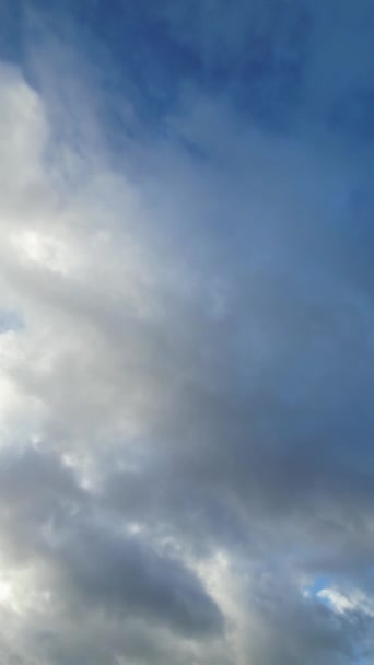 Камера Беспилотника Высоким Углом Съемки Уникального Неба Драматических Быстро Движущихся — стоковое видео