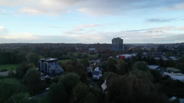 Luftaufnahmen Der Mittelenglischen Stadt Hemel Hempstead Während Eines Bewölkten Und — Stockvideo