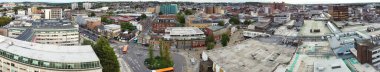 Merkezi Luton Şehri ve Binaları 'nın Güzel Geniş Açı Panoramik Manzarası