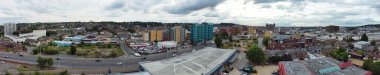 Merkezi Luton Şehri ve Binaları 'nın Güzel Geniş Açı Panoramik Manzarası
