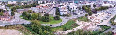 Merkezi Luton Şehri ve Binaları 'nın Güzel Geniş Açı Panoramik Manzarası