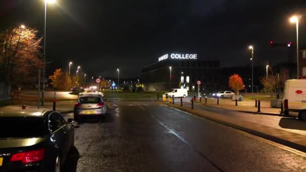 Ngiltere Soğuk Gece Aydınlanmış Luton Şehri Yollarının Yüksek Açı Görüntüsü — Stok video