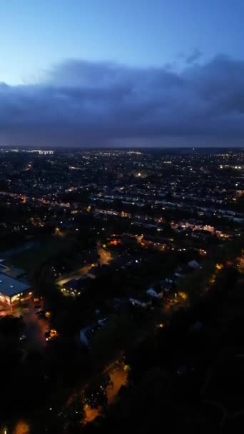 Освітлене Британське Місто Після Заходу Сонця Повітряний Вид Житловий Квартал — стокове відео