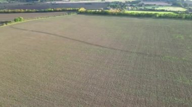 İngiltere Bedfordshire 'ın İngiliz Kırsal Bölgesi Yüksek Açılı Hızlandırılmış Görüntüsü. 30 Ekim 2023