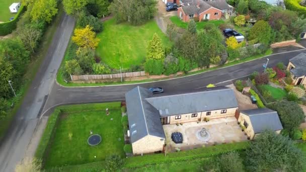 イギリスの田舎村と家 — ストック動画