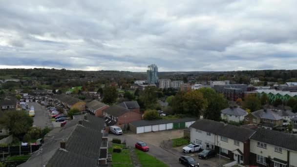 Luftaufnahmen Der Mittelenglischen Stadt Hemel Hempstead Während Eines Bewölkten Und — Stockvideo