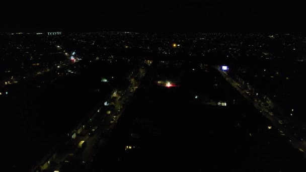 Вид Повітря Освітлене Місто Під Час Темної Ночі Живі Феєрверки — стокове відео