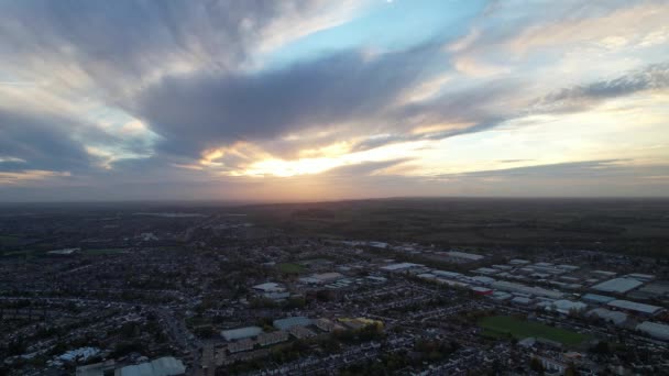 Высокогорный Вид Британский Город Камеры Высотного Дрона Время Великолепного Заката — стоковое видео