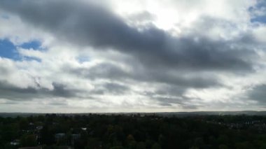 İngiltere 'nin merkezi Hitchin şehrinin yüksek açılı görüntüsü. İngiltere Birleşik Krallığı. 28 Ekim 2023