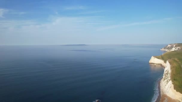 High Angle Time Lapse Видеозапись Британского Океана Великобритании Beautiful Tourist — стоковое видео