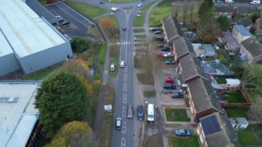 İngiltere 'nin Houghton Regis kasabasındaki High Angle Road and Traraffic. 17 Kasım 2023
