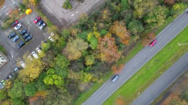 İngiltere 'nin Houghton Regis kasabasındaki High Angle Road and Traraffic. 17 Kasım 2023