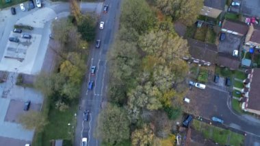 İngiltere 'nin Houghton Regis kasabasındaki High Angle Road and Traraffic. 17 Kasım 2023