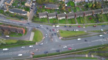 İngiltere 'nin Houghton Regis kasabasındaki High Angle Road and Traraffic. 17 Kasım 2023