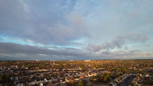 英国ルートンシティ上空で最も美しく劇的な雲の高角度ビュー 12月22日 2023年 — ストック動画