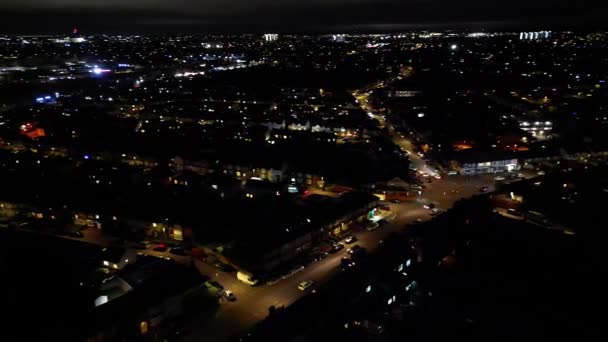 Verlichte Britse Stad Tijdens Koude Winderige Nacht — Stockvideo