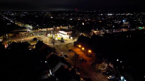 Kota Inggris Teriluminasi Selama Malam Dingin Dan Berangin — Stok Video
