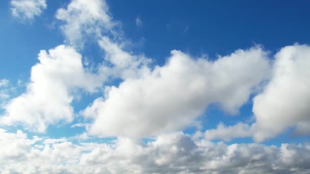 Die Besten Aufnahmen Von Schnell Ziehenden Winterwolken Über England Vereinigtes — Stockvideo