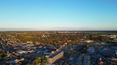 İngiltere 'nin merkez Luton şehrinin yüksek açılı görüntüsü. 23 Ekim 2023