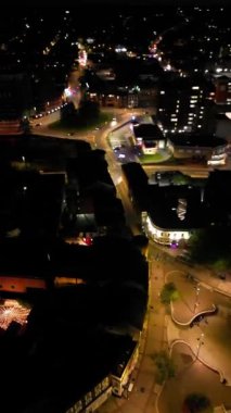 Soğuk Gece sırasında British City 'nin hava görüntüsü. Luton, İngiltere