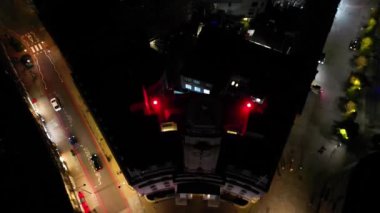 Soğuk Gece sırasında British City 'nin hava görüntüsü. Luton, İngiltere