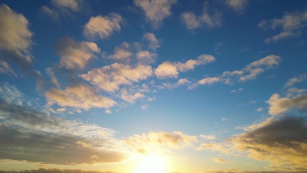 イギリス上空で最も美しく劇的な雲とスカイ — ストック動画