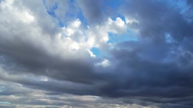 İngiltere üzerindeki En Güzel ve Dramatik Bulutlar ve Gökyüzü