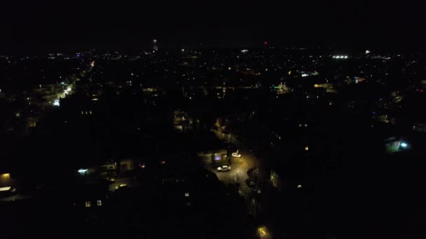 Vedere Aeriană Orașului Iluminat Timpul Nopții Întunecate Focuri Artificii Live — Videoclip de stoc