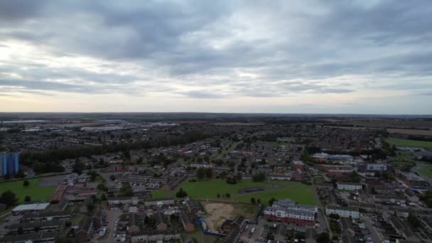 Air View North Luton City England United Kingdom Cloudy Sunset — стоковое видео