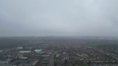 İngiltere 'nin Merkez Corby Kasabasının Yüksek Açılı Görüntüleri 11 Ocak 2024' te Soğuk, Bulutlu ve Yağmurlu bir günde