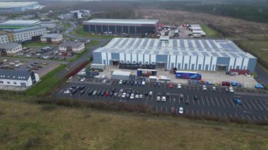 İngiltere 'nin Northamptonshire İlçesindeki Kettering Kasabasının Yüksek Açılı Görüntüleri 11 Ocak 2024 Soğuk, Bulutlu ve Yağmurlu Gününde