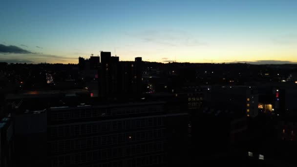 Imágenes Ángulo Alto Ciudad Luton Iluminada Inglaterra Durante Noche Del — Vídeo de stock