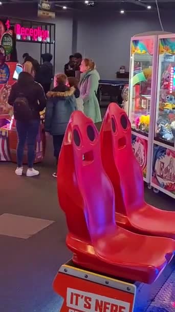 Fun Machines Games Galaxy Plaza Tour Nachts Die Gelegen Central — Stockvideo