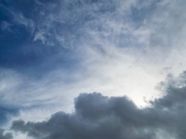 Şehrin Üzerinde Yüksek Açı Kış Bulutları Görüntüsü