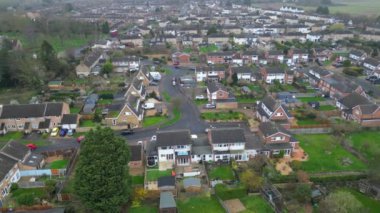 İngiltere 'nin Götveren Kasabası. Görüntü Bulutlu ve Yağmurlu Gün 'de çekildi. 28 Şubat 2024